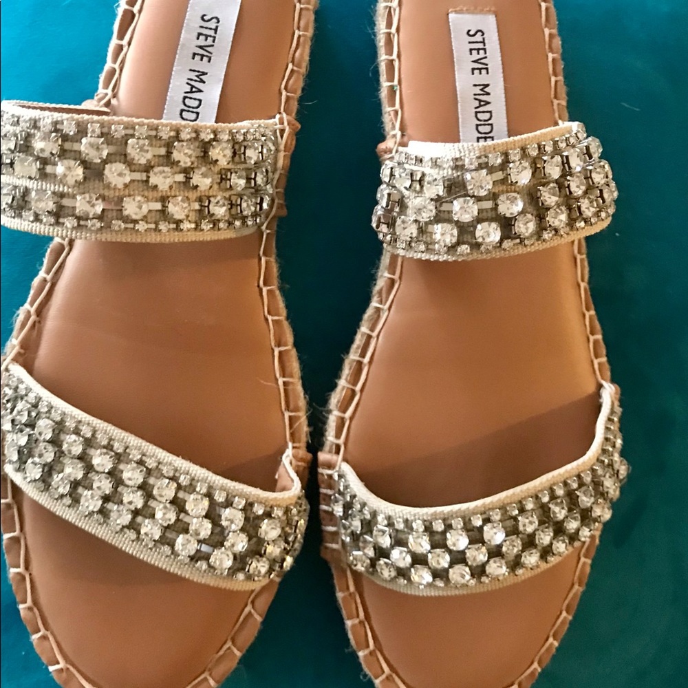 Steve Madden Diamonds on the Soles of Her Shoes!! Sparkle forever. Size 8